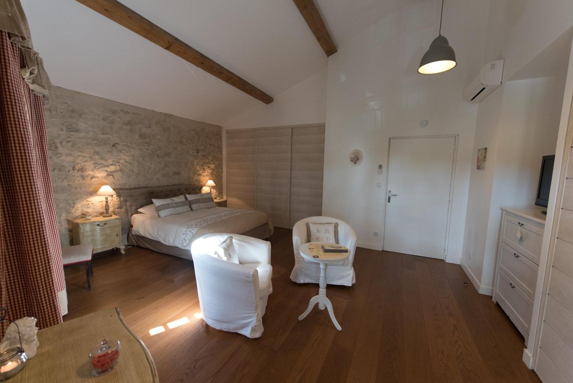 Le Relais De Pigasse Hotell Ouveillan Eksteriør bilde