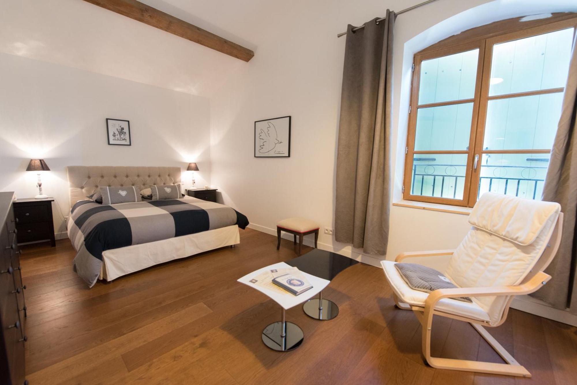 Le Relais De Pigasse Hotell Ouveillan Eksteriør bilde